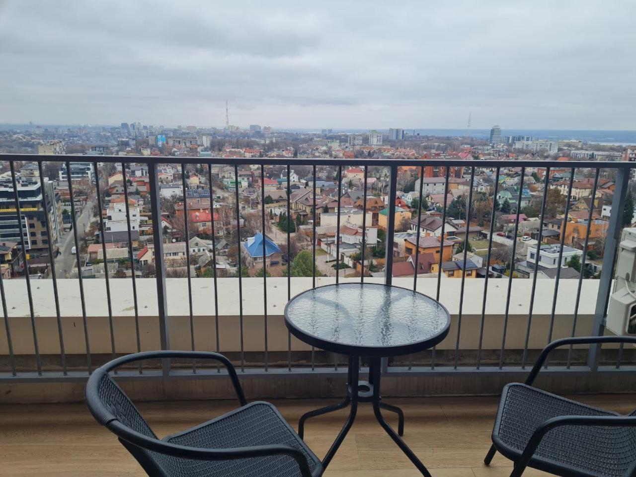 Apartplus - Затишні Апартаменти Dnepropetrovsk Exterior foto